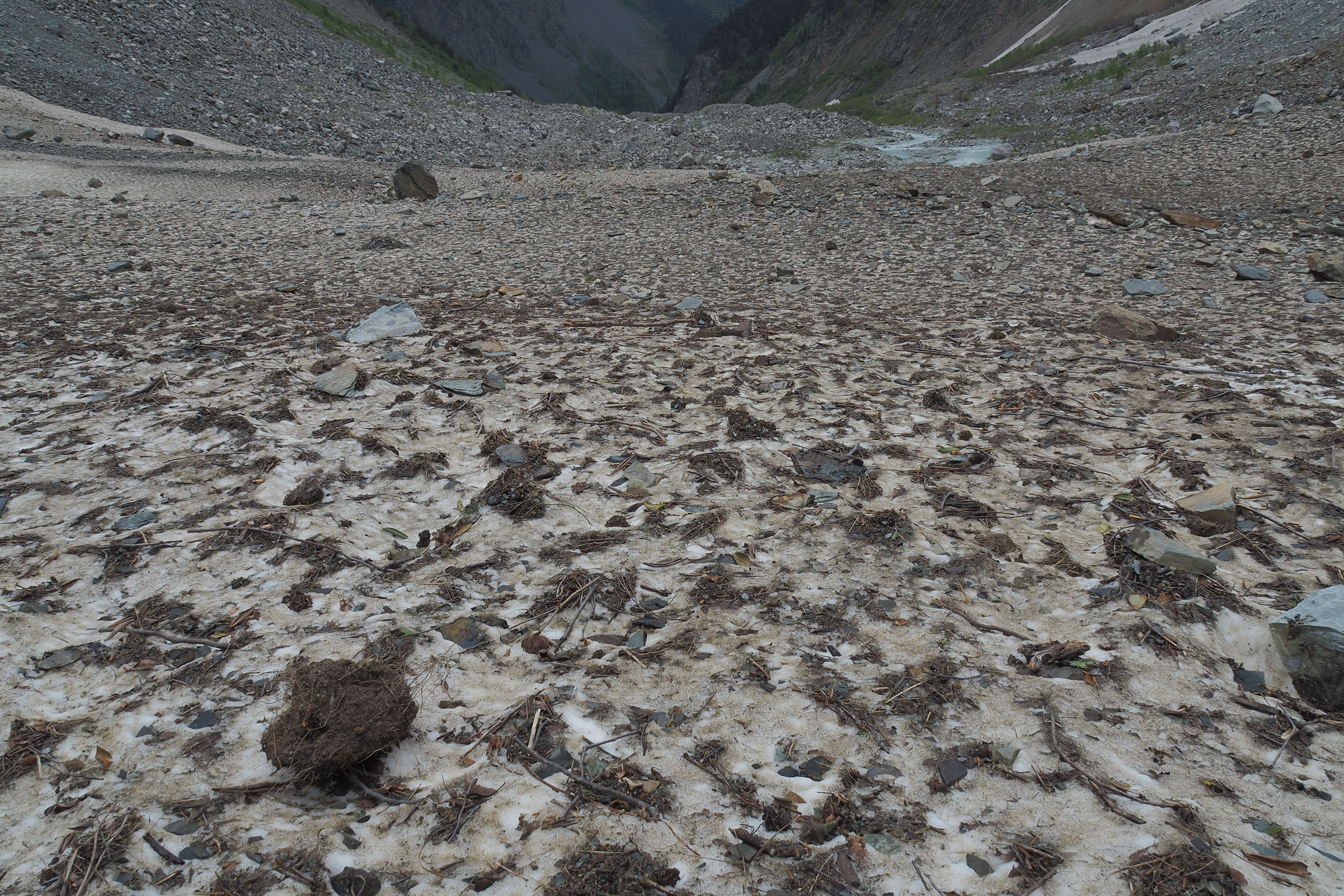 the tough of the glacier with a lot of debries